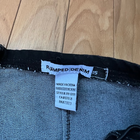 Revamped denim - Picture 2 of 5